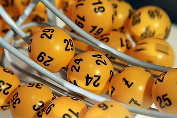 Thuận lợi và các thách thức tại song thủ lô EV88