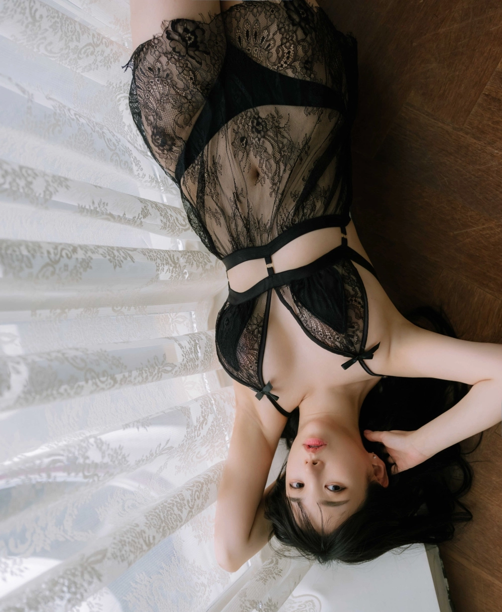 Gái xinh lộ vú to thay bằng nét đẹp táo bạo sexy đầy thu hút