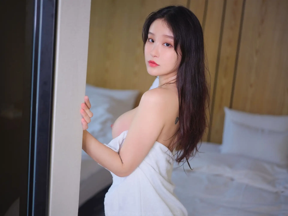 Gái xinh show vú sex thay bằng nét đẹp gợi cảm sexy đầy thu hút