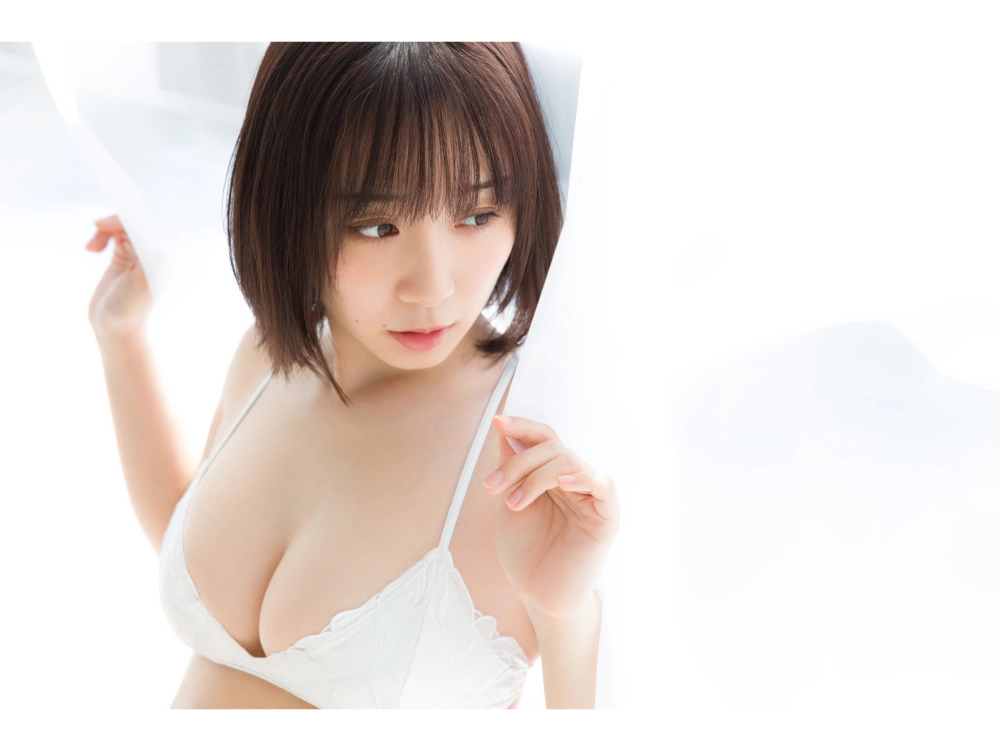 Gái xinh khoe vú bự thay bằng nét đẹp táo bạo sexy đầy sức hút