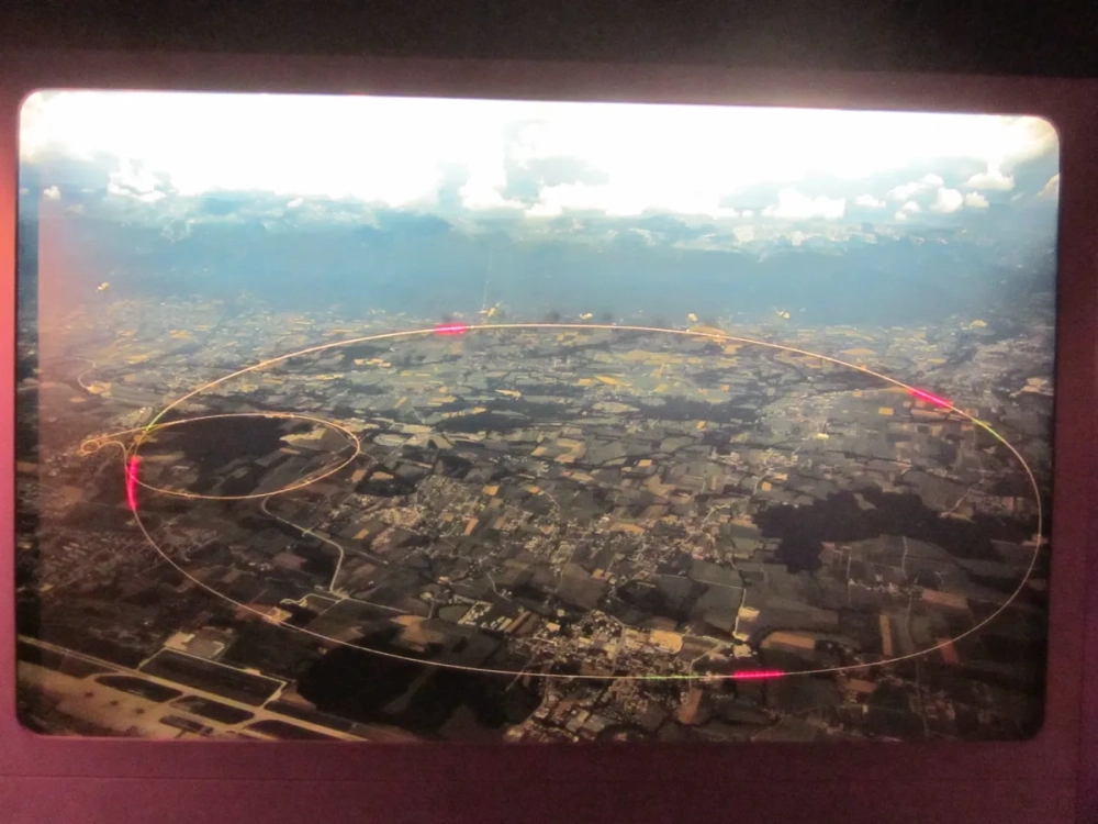 Trung tâm xử lý dữ liệu từ máy gia tốc hạt Large Hadron Collider tại CERN