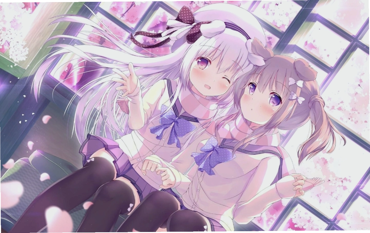 Nhân vật anime cute nắm tay nhau