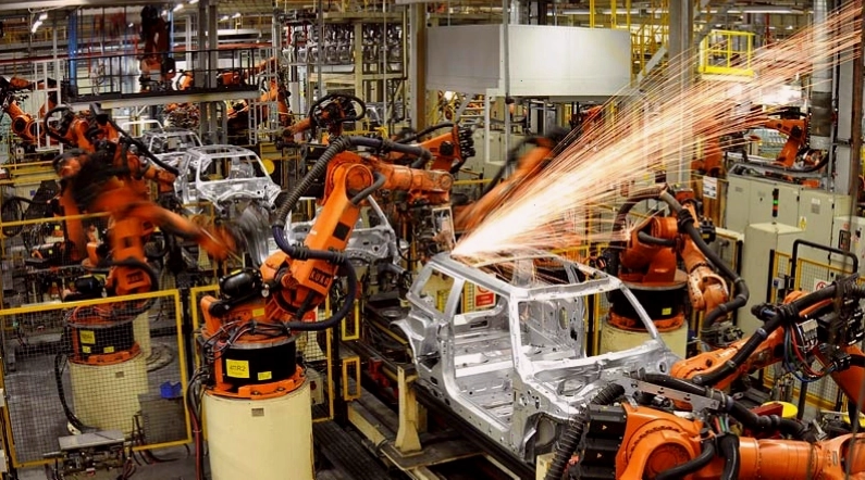 Robot tự động hóa trong các dây chuyền sản xuất công nghiệp hiện đại