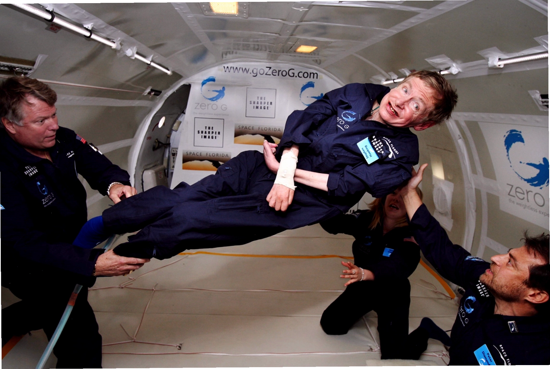 Stephen Hawking và những nghiên cứu về lỗ đen