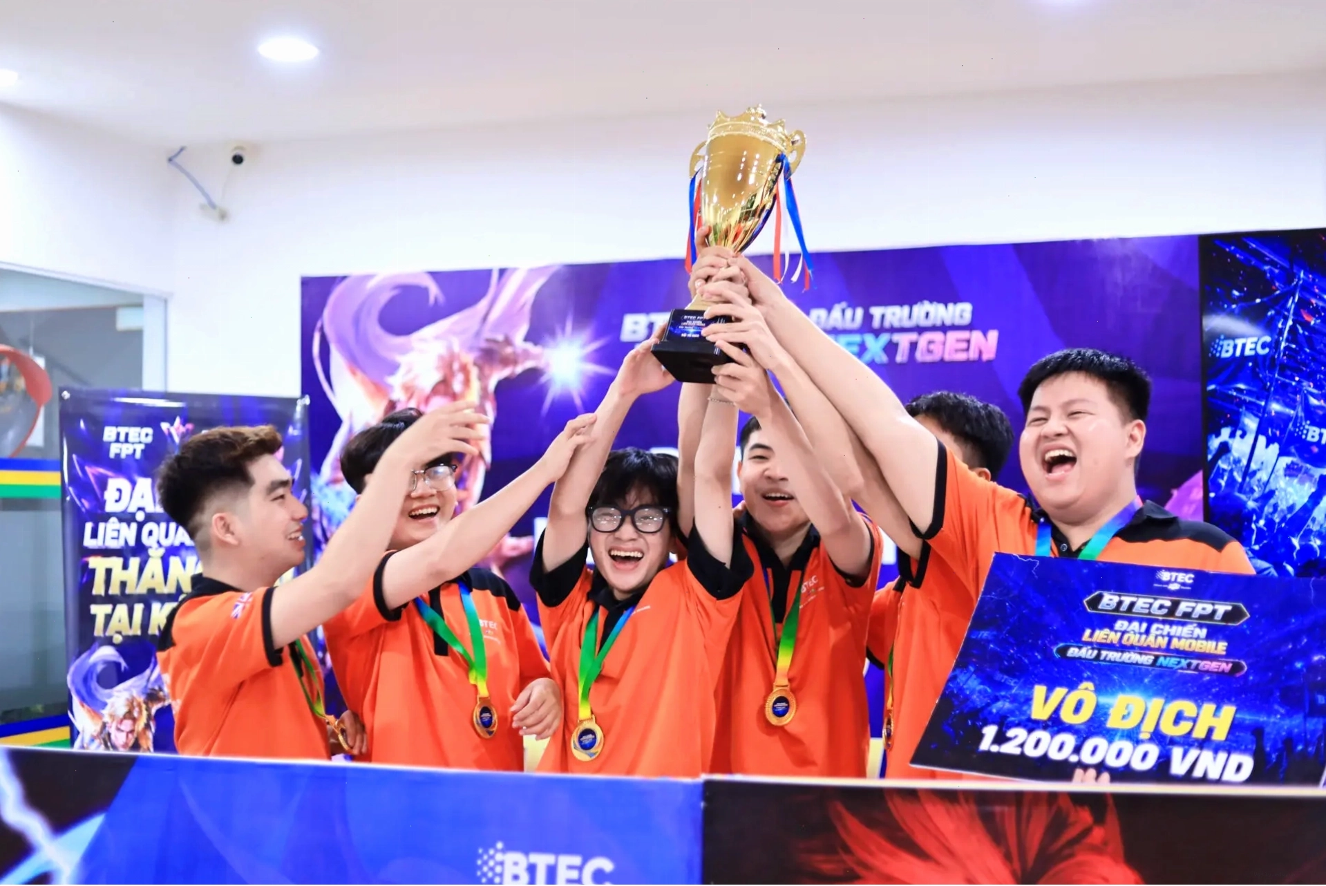 Ứng dụng của tế bào quang điện trong pin mặt trời